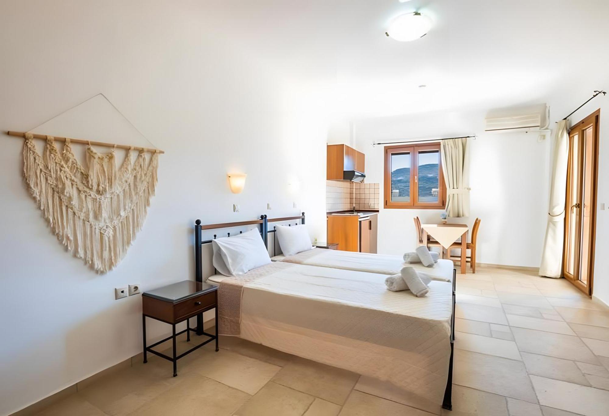 Petra Studios Karpathos Extérieur photo