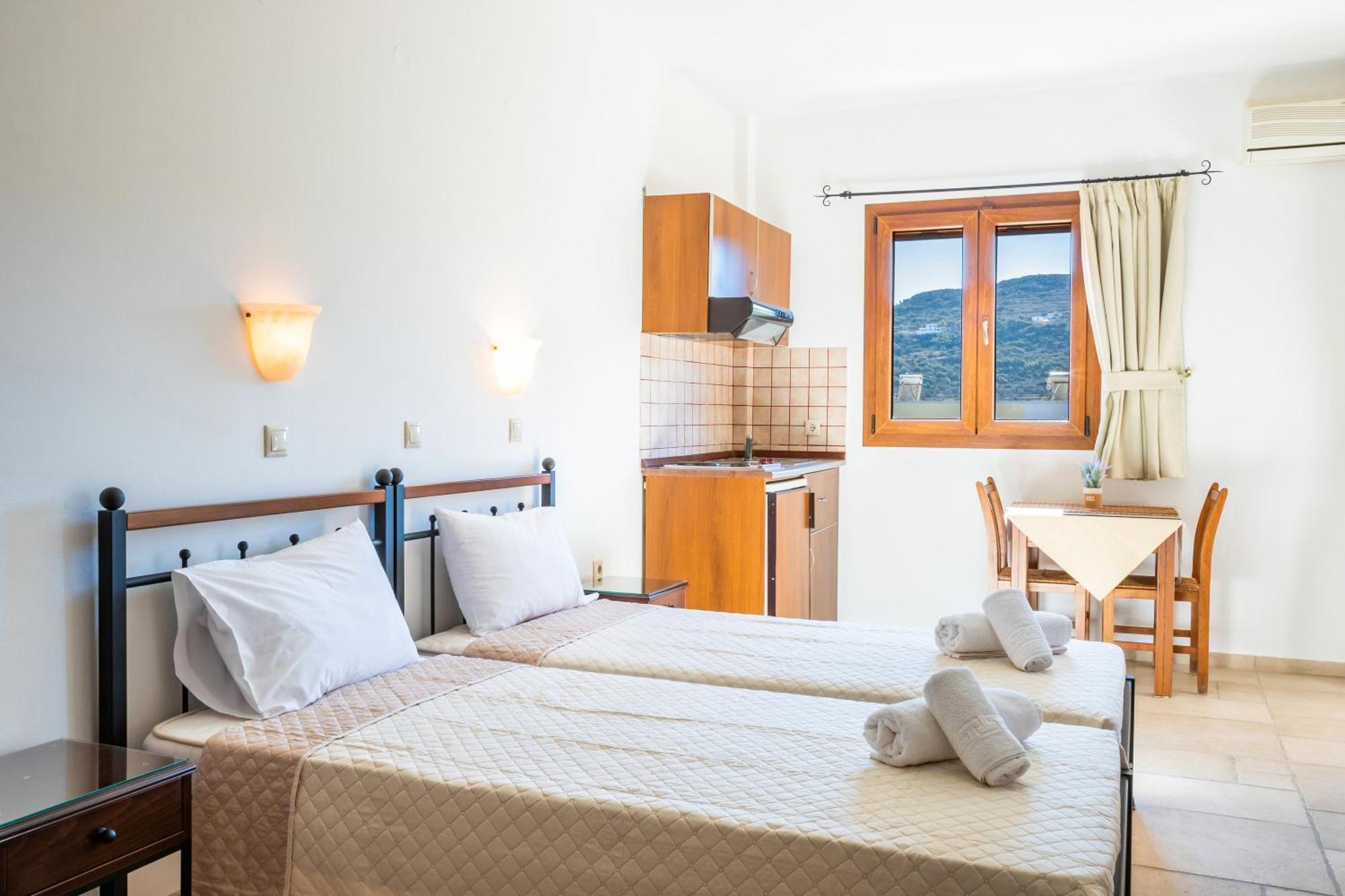 Petra Studios Karpathos Extérieur photo