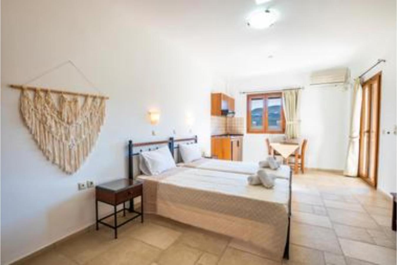 Petra Studios Karpathos Extérieur photo